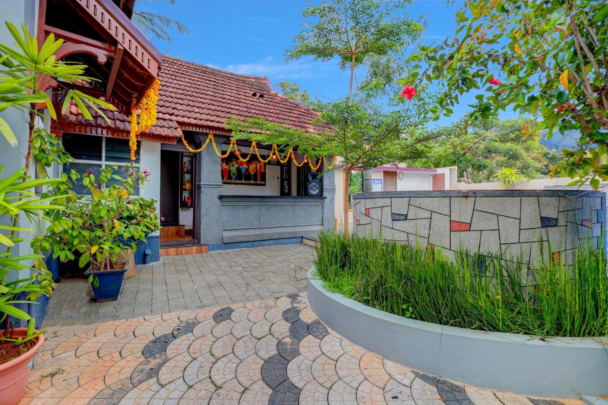 Hotel O Poptavern Heritage Kovalam Exterior foto